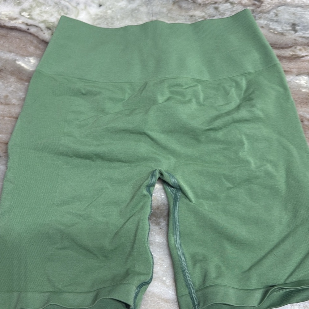 Alphalete Short - Picture 3 of 3